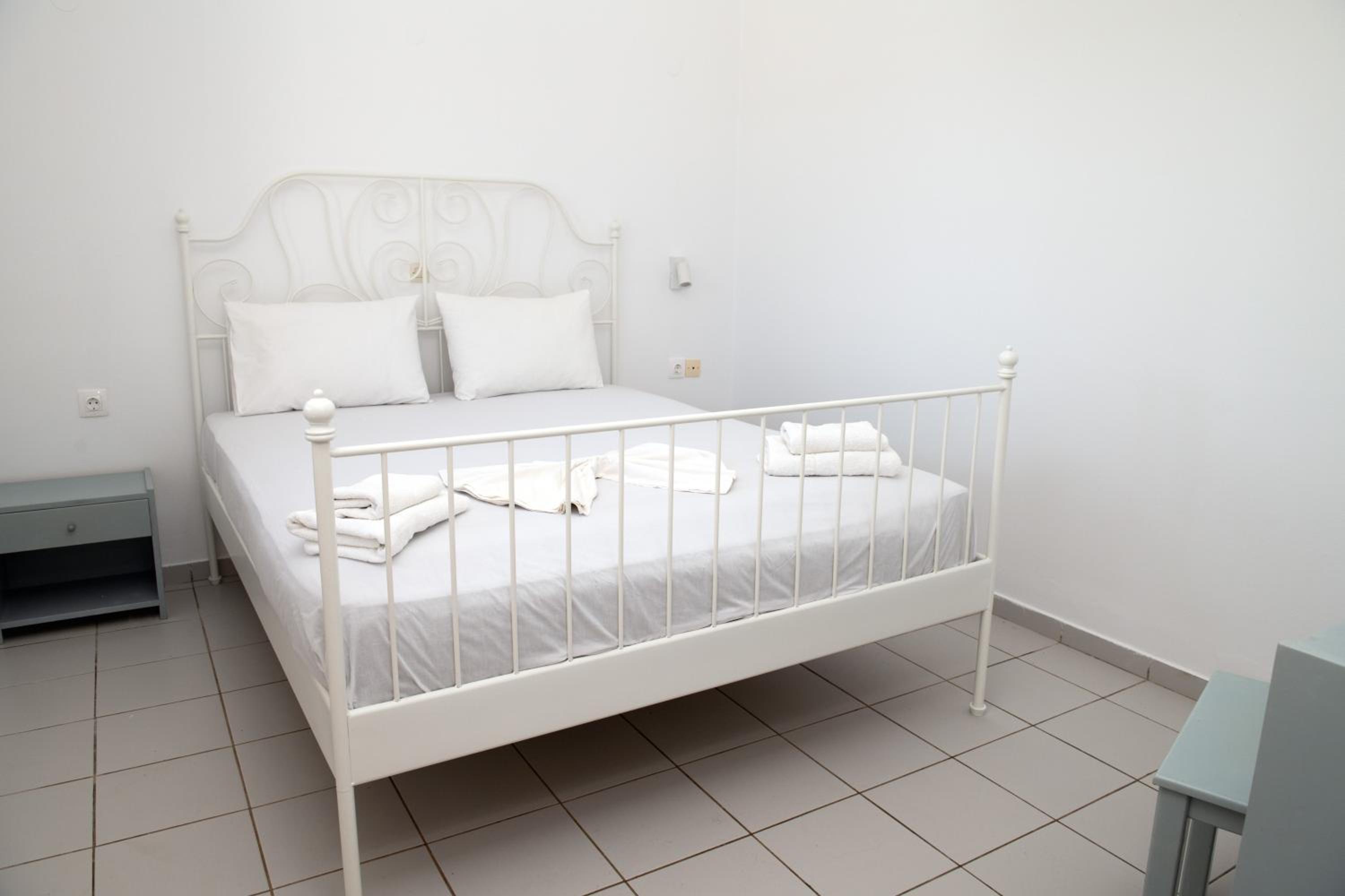 Marianthi Apts Anissaras