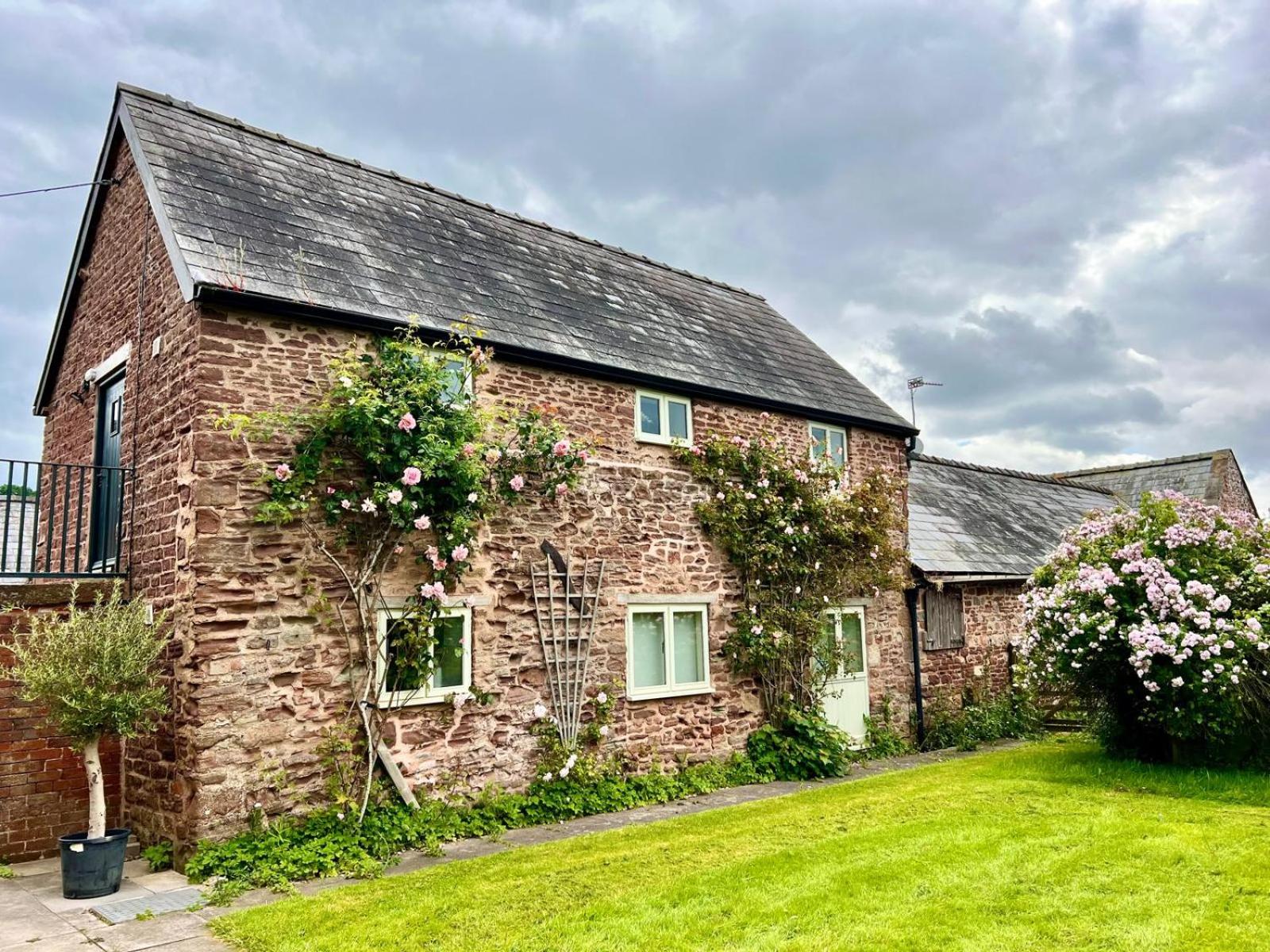 Abenhall cottages