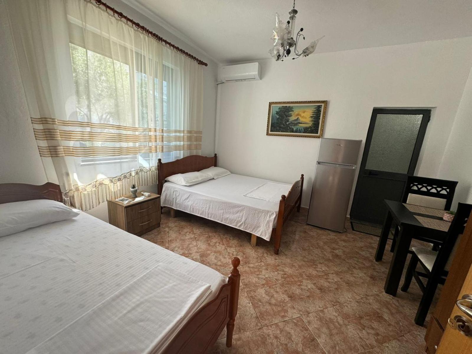 Villa Kurti