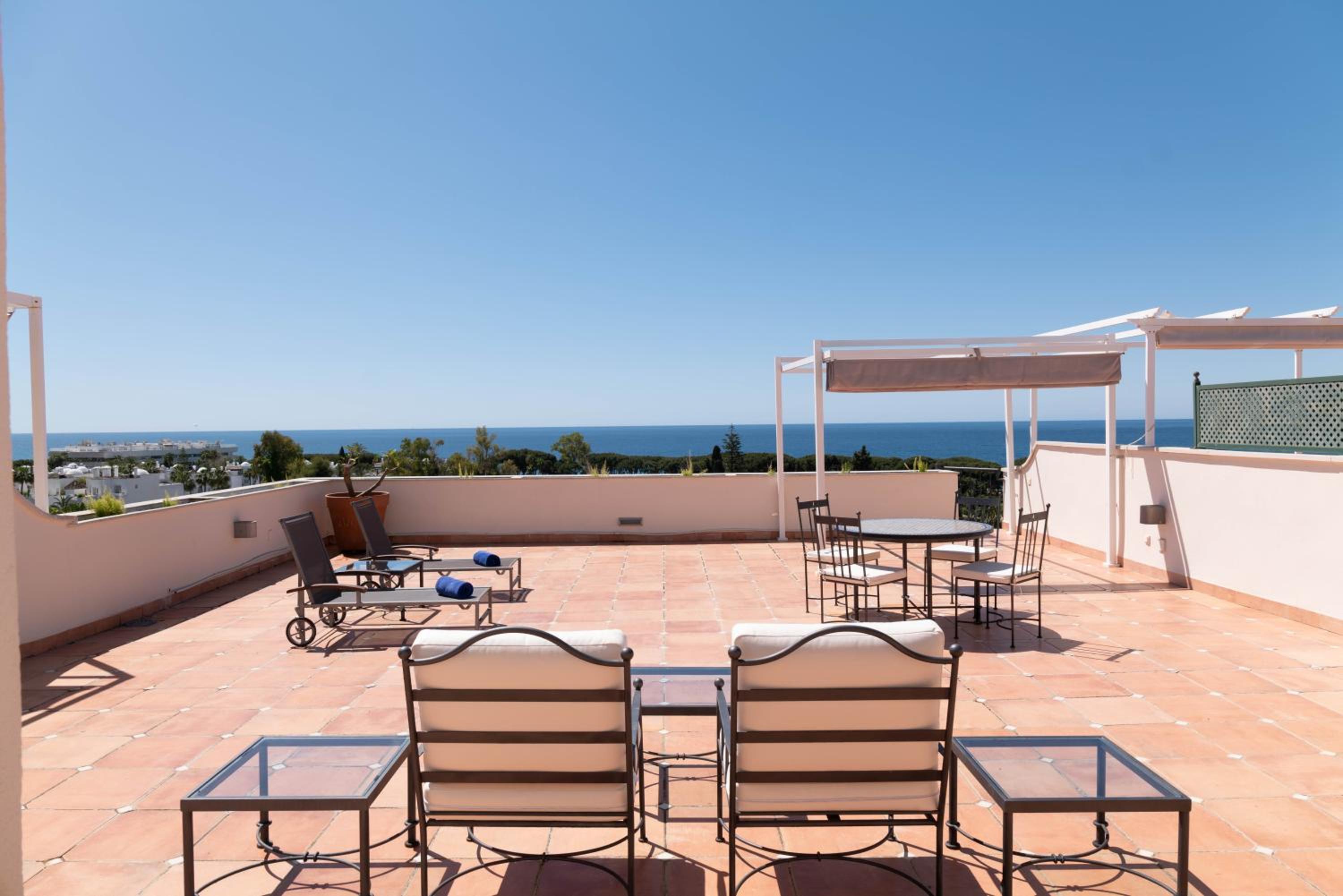 Guadalpin Suites