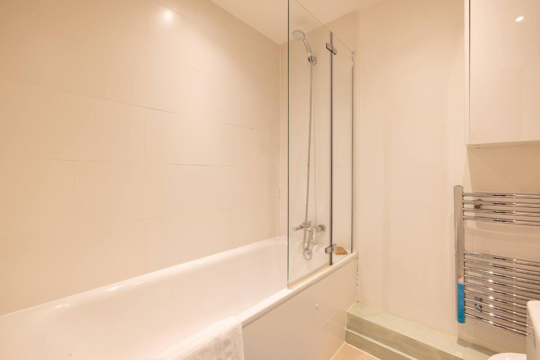 Wild Roses Serviced Apartments - City Airport