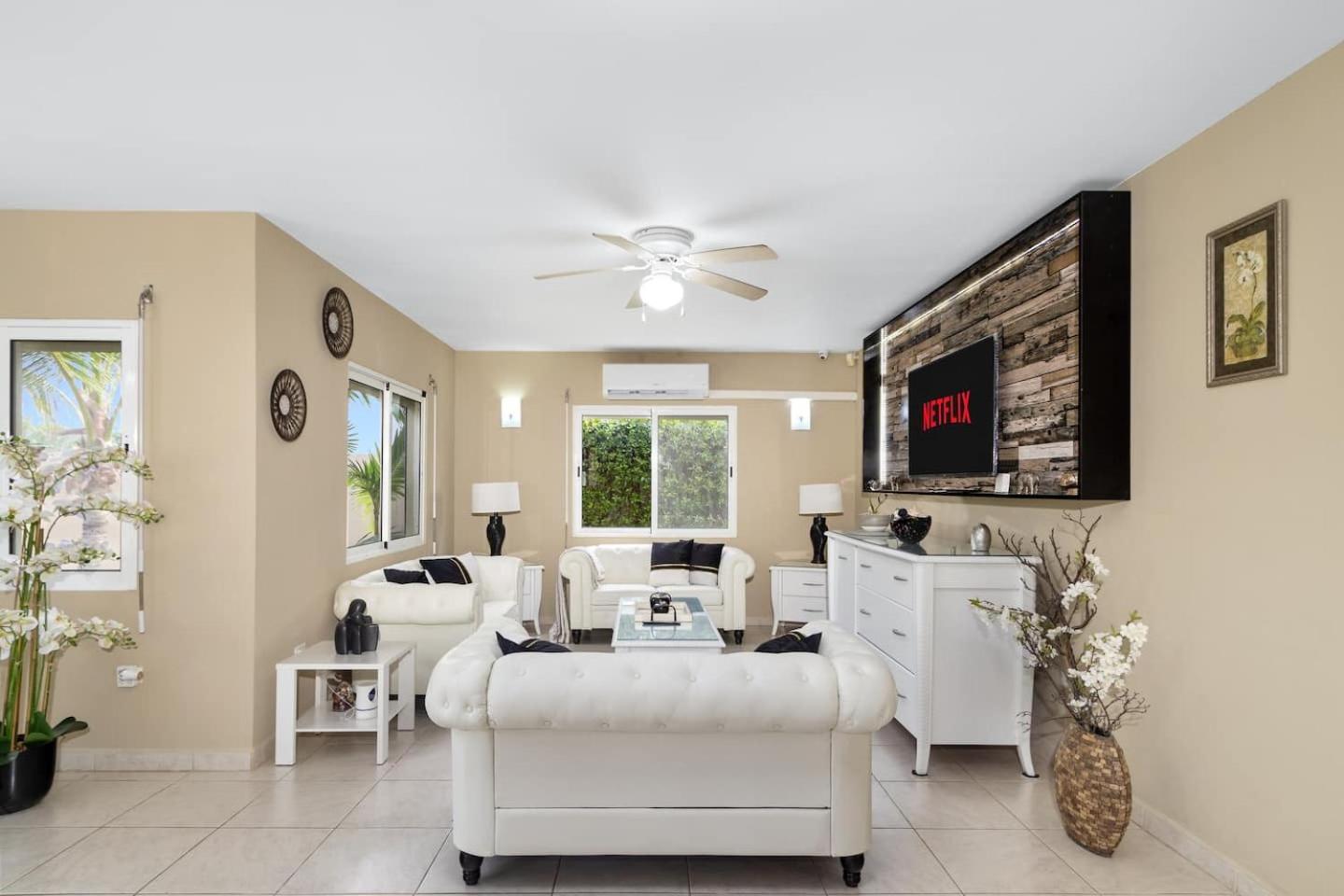 Casa Salty Sea Breeze 4mins To Palm Beach