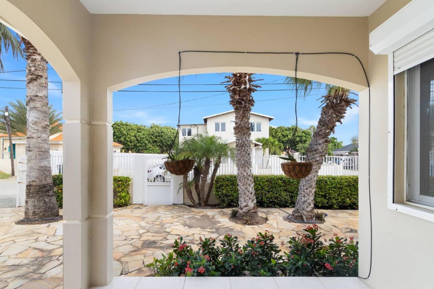 Casa Salty Sea Breeze 4mins To Palm Beach