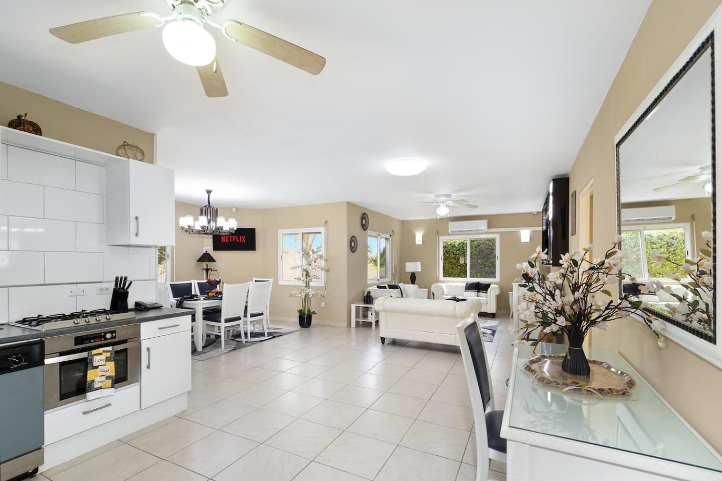 Casa Salty Sea Breeze 4mins To Palm Beach