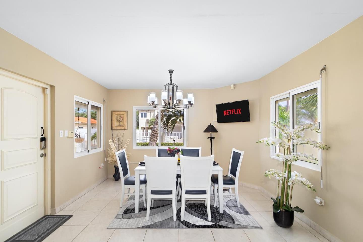 Casa Salty Sea Breeze 4mins To Palm Beach