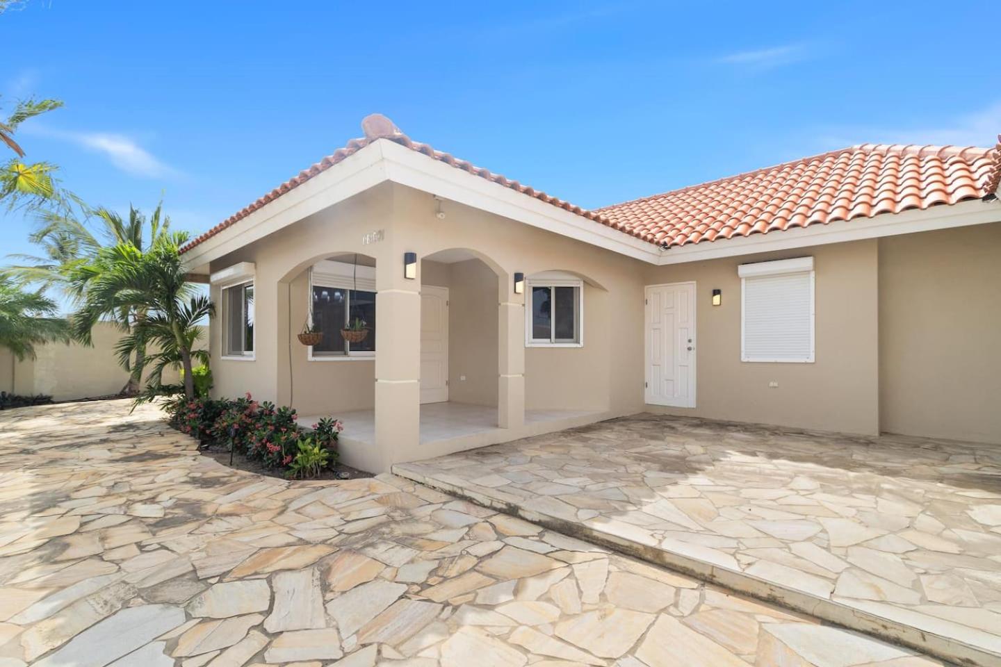 Casa Salty Sea Breeze 4mins To Palm Beach