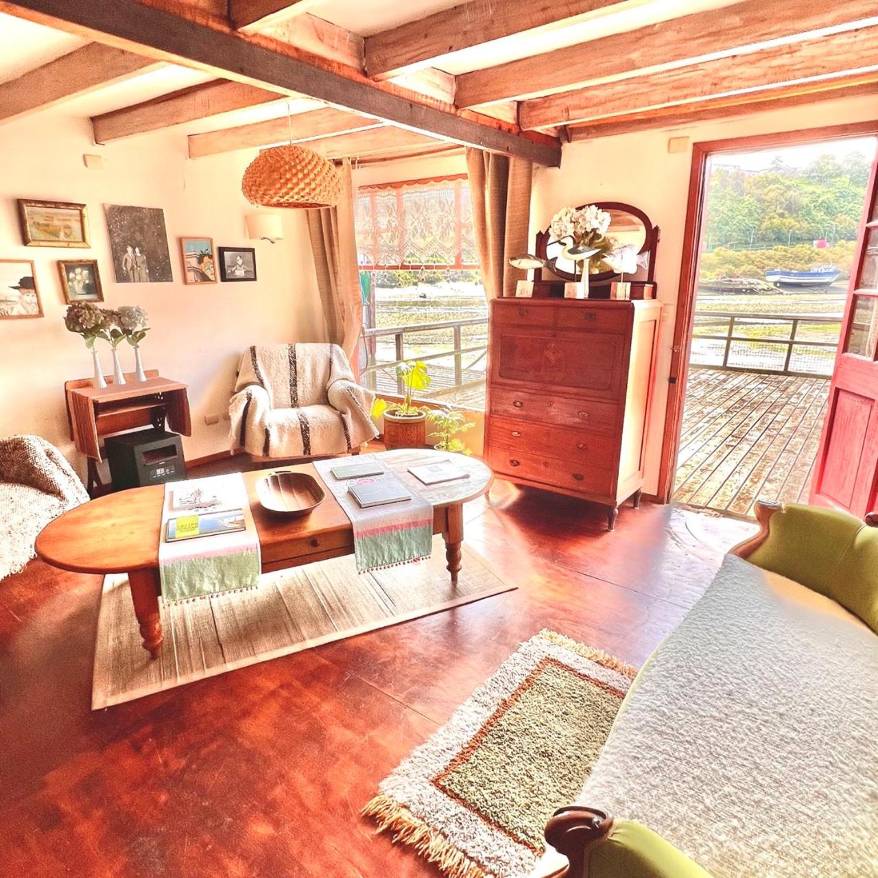 La Mar / Casa Palafito