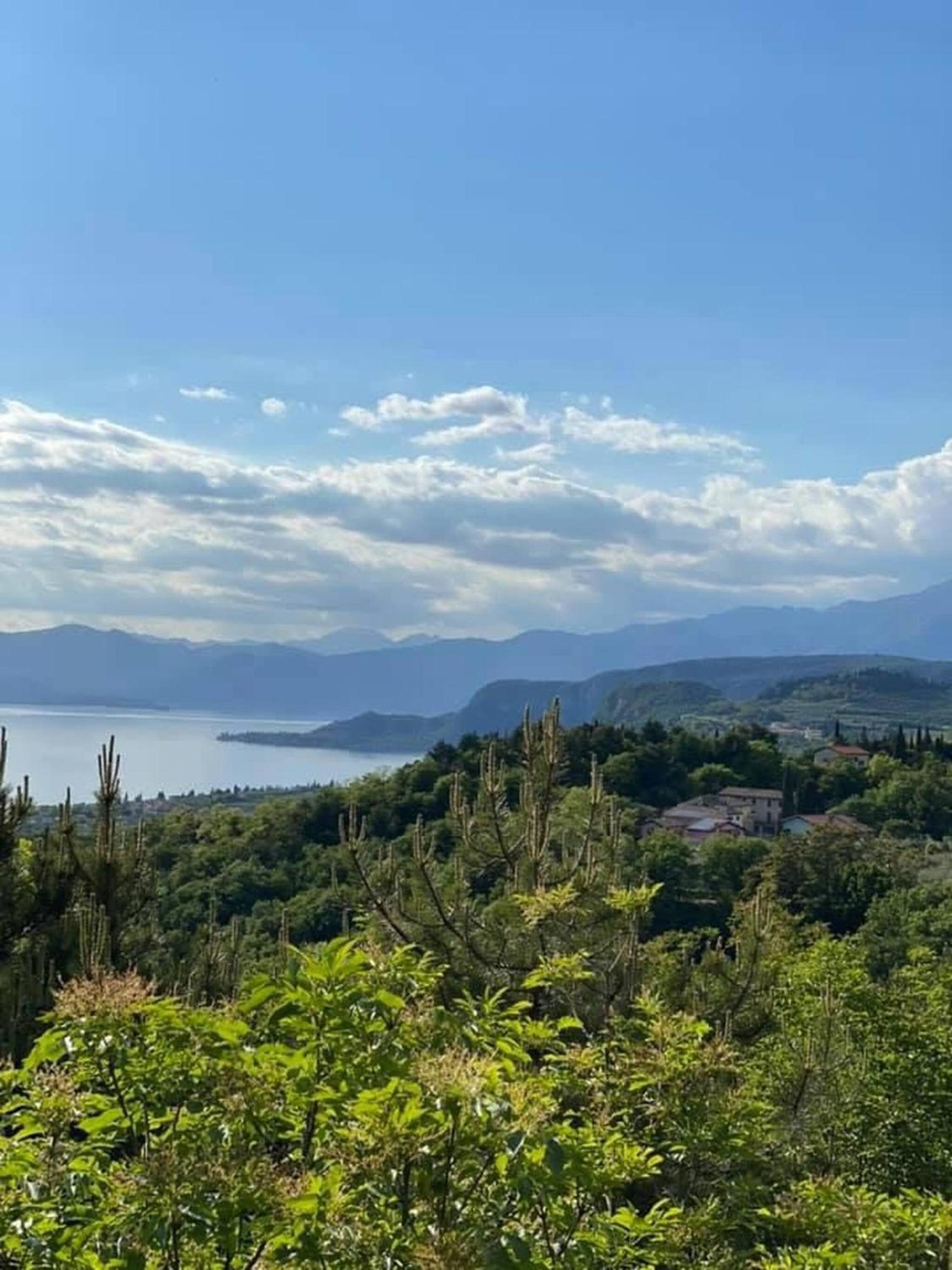 Apt Lake Garda with very panoramic view