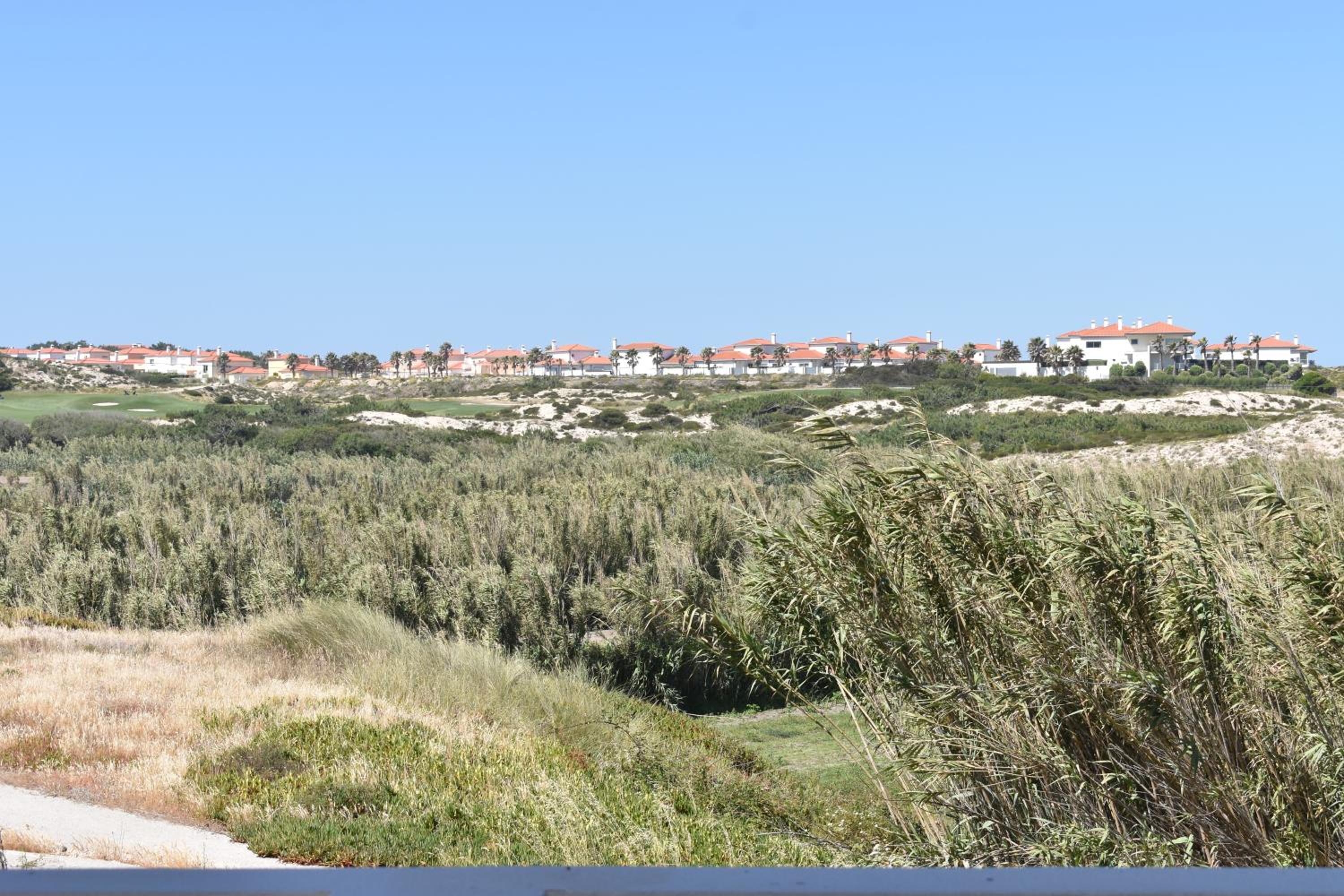 T2 pool, golf, Praia del Rey, Óbidos C8 view 3