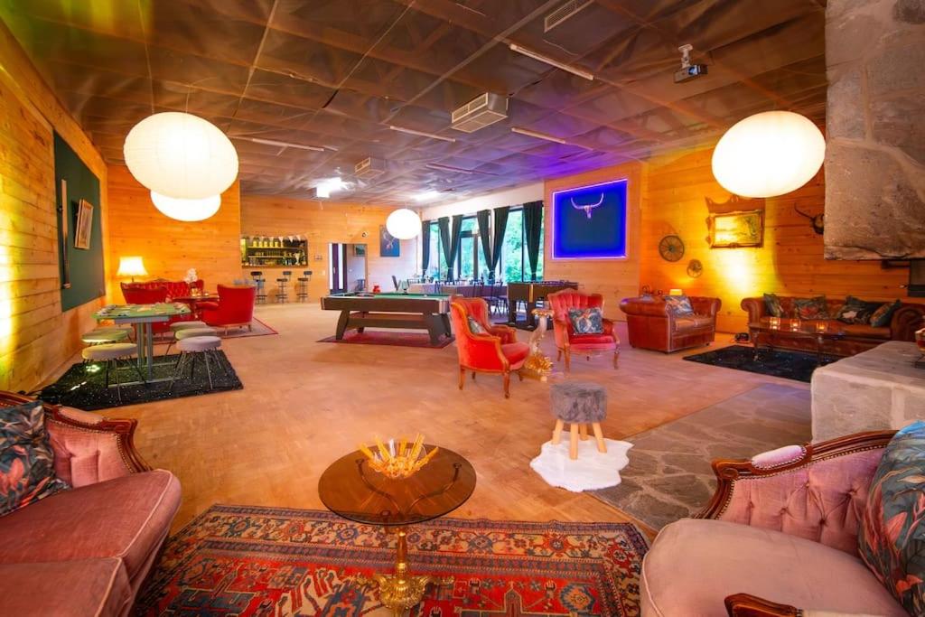 lounge