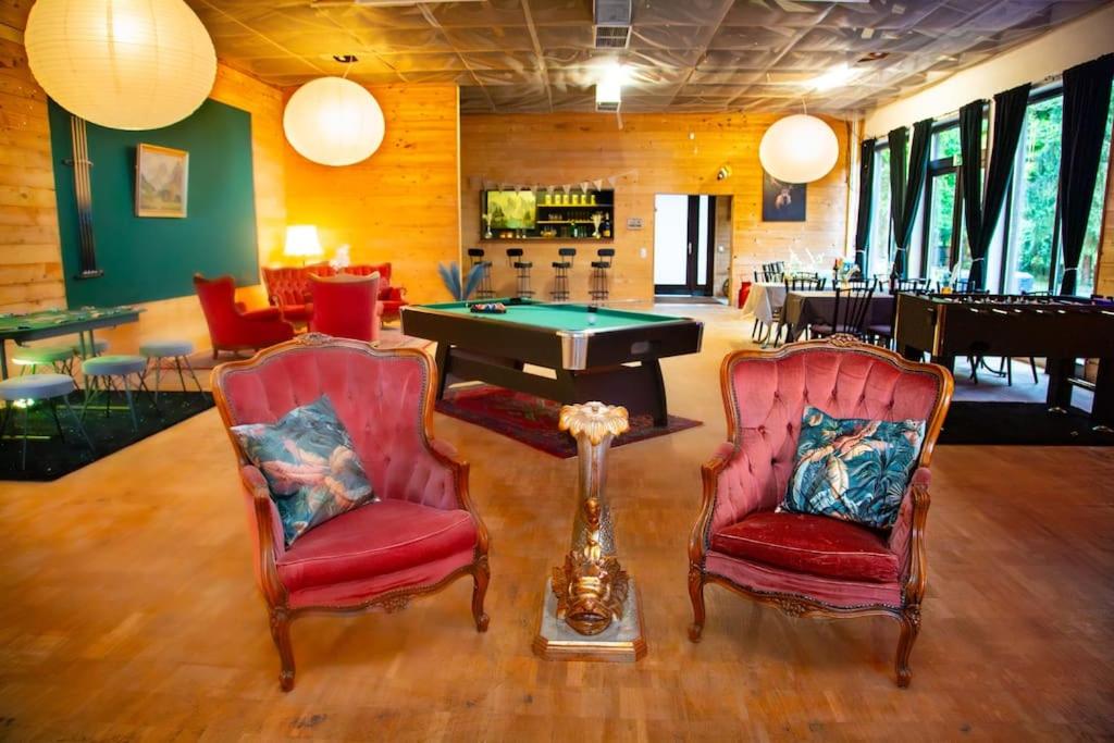 lounge