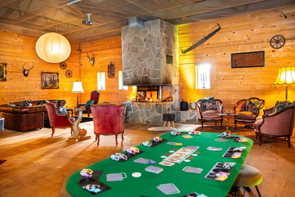 lounge