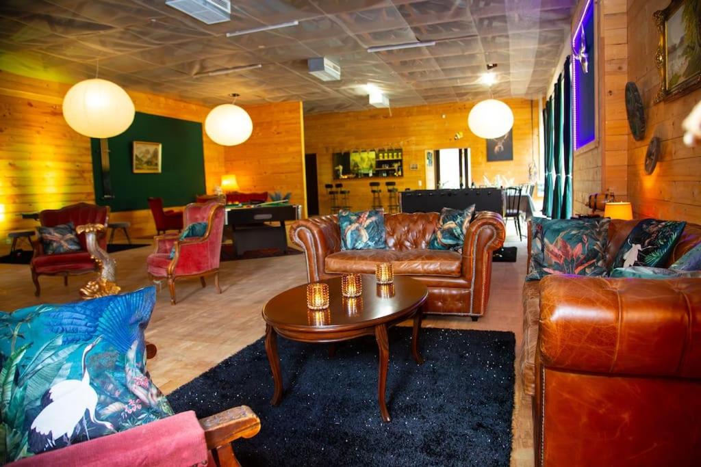 lounge