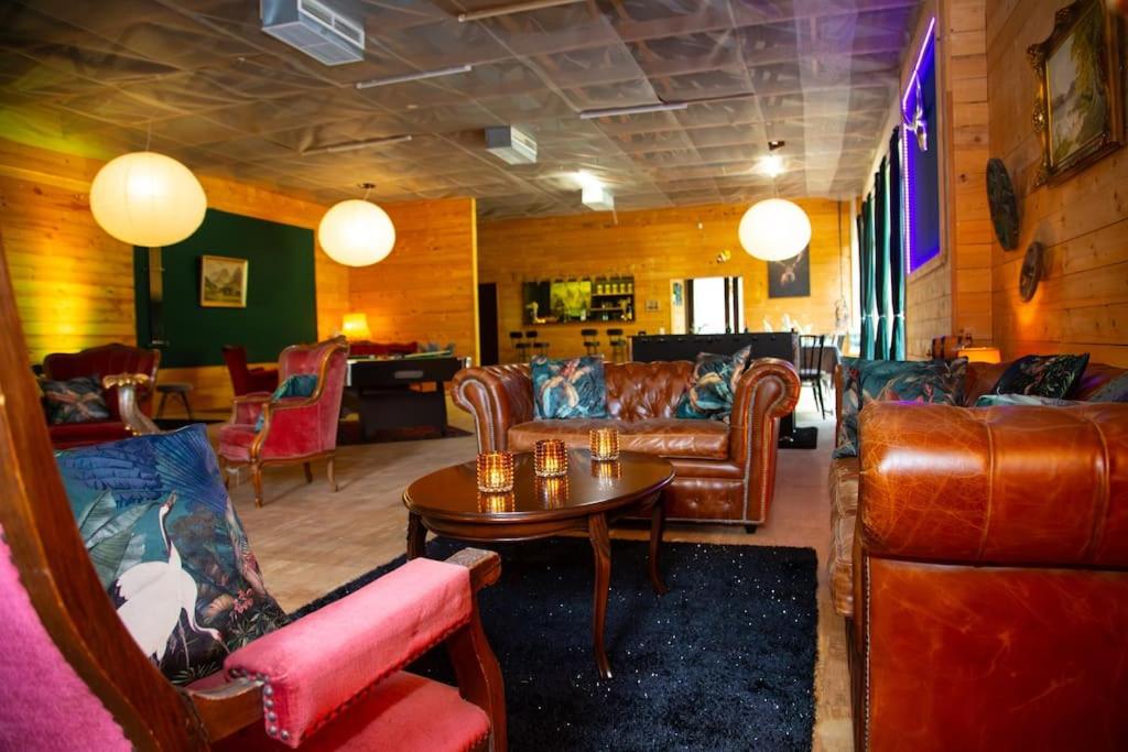 lounge