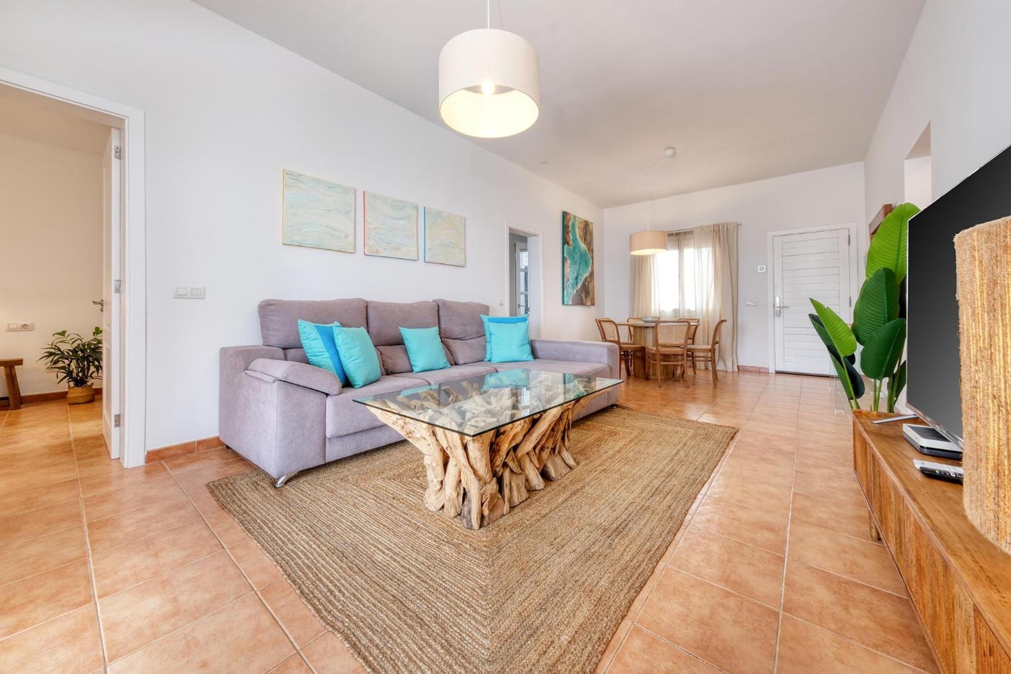 Villa Malolo - Private Pool and Jacuzzi By Lanzarote Vacation Homes