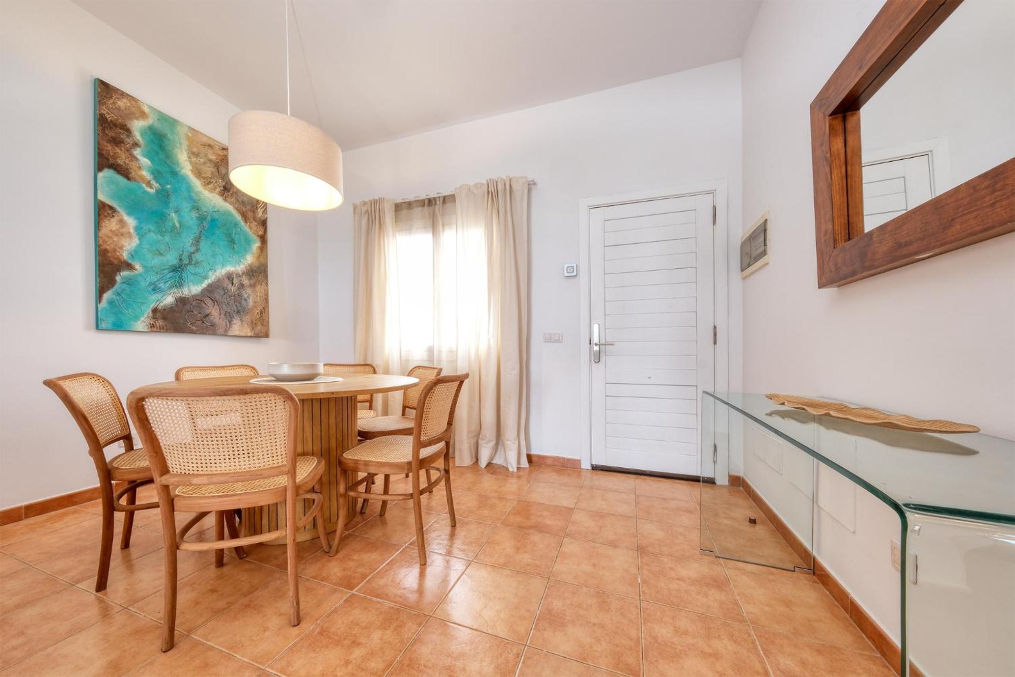 Villa Malolo - Private Pool and Jacuzzi By Lanzarote Vacation Homes