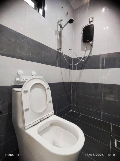 MM Homestay, 5pax, Air Putih, Central Town in Kuantan photo 8