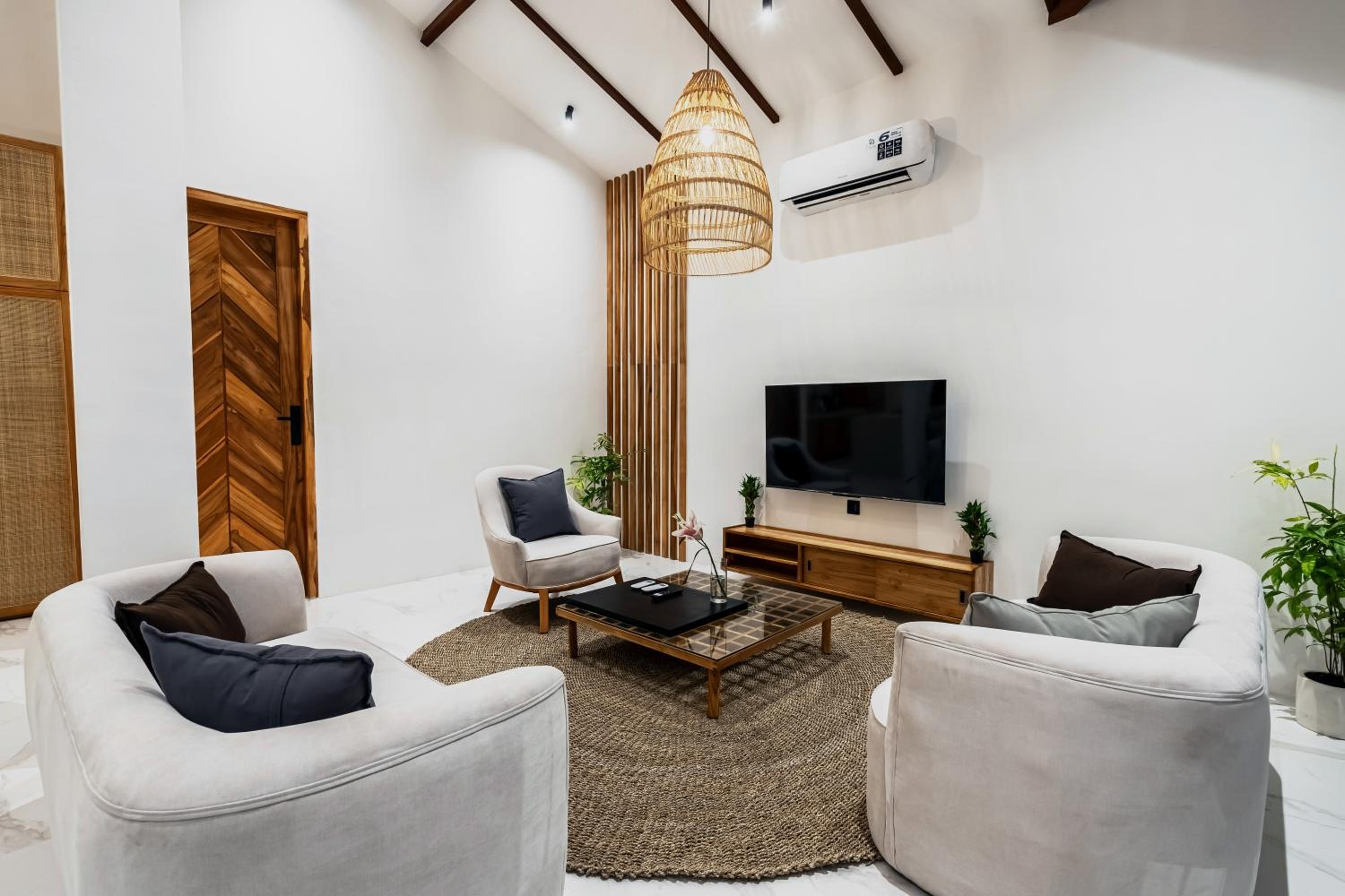 Blue Wave Villa by EVDEkimi Ubud