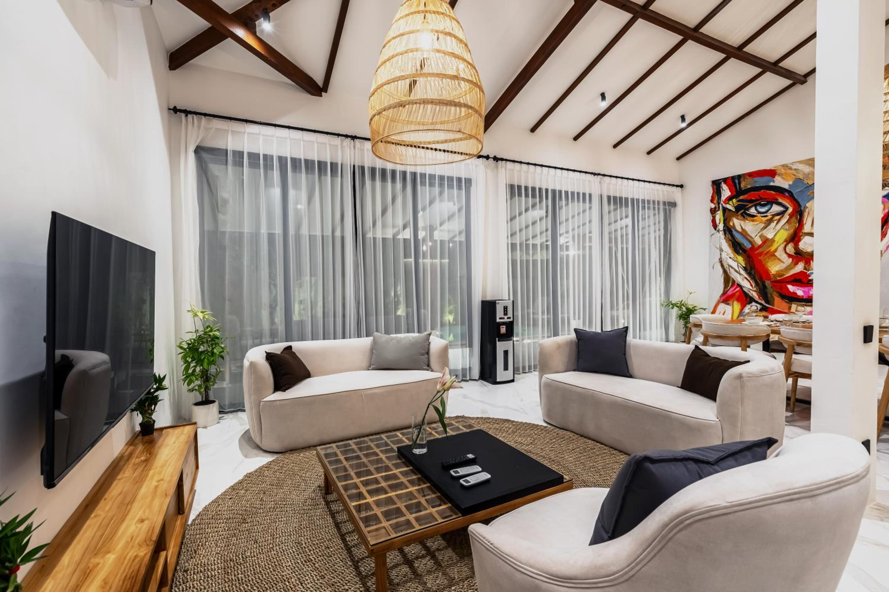 Blue Wave Villa by EVDEkimi Ubud