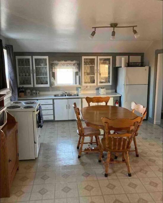Ocean Spray Vacation Home - spectacular sunset views