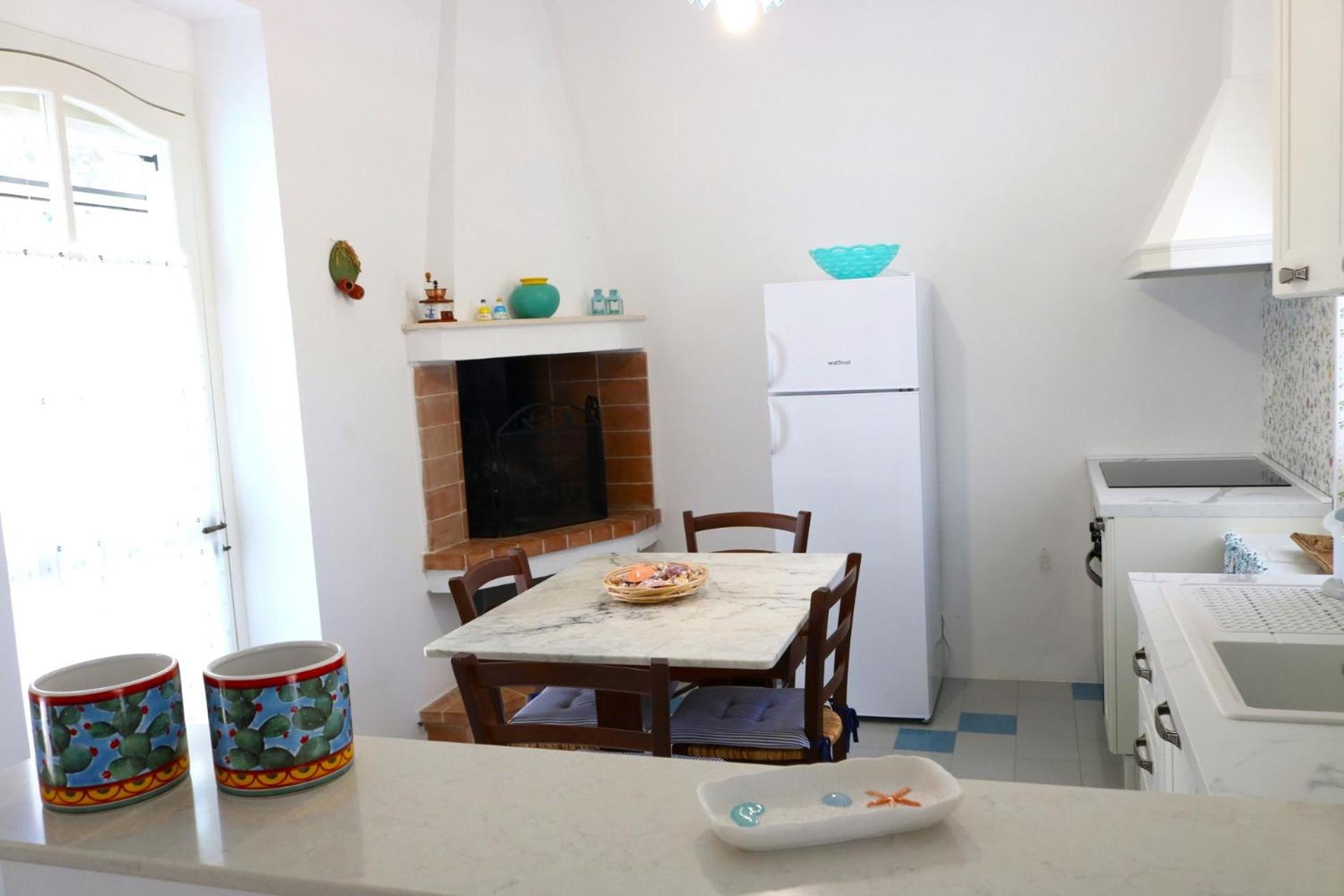 Villa Maria in Puglia con pineta vicino al mare view 2