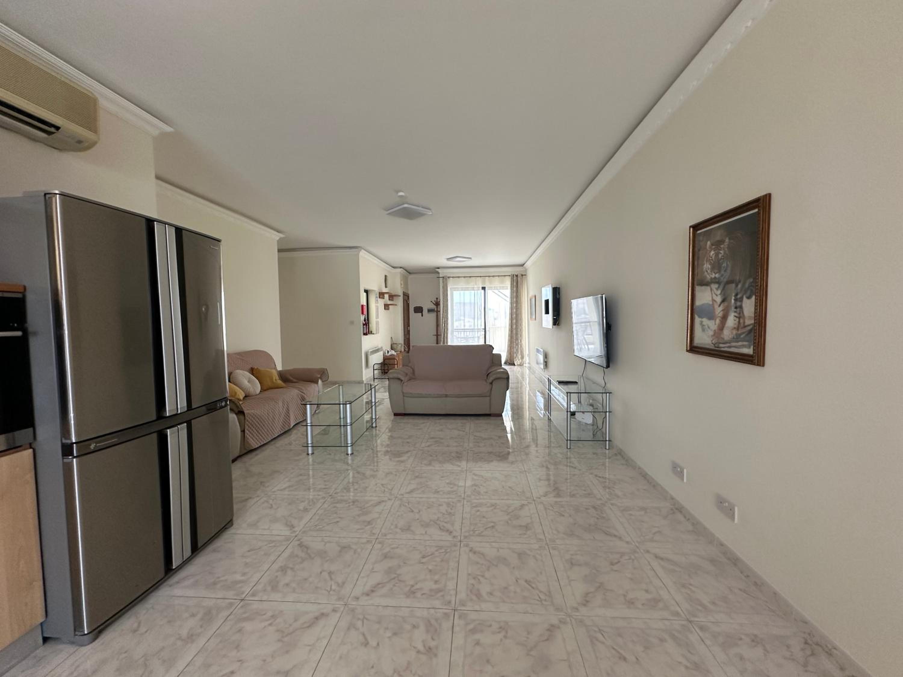 Spacious airy penthouse near Bugibba square photo 2