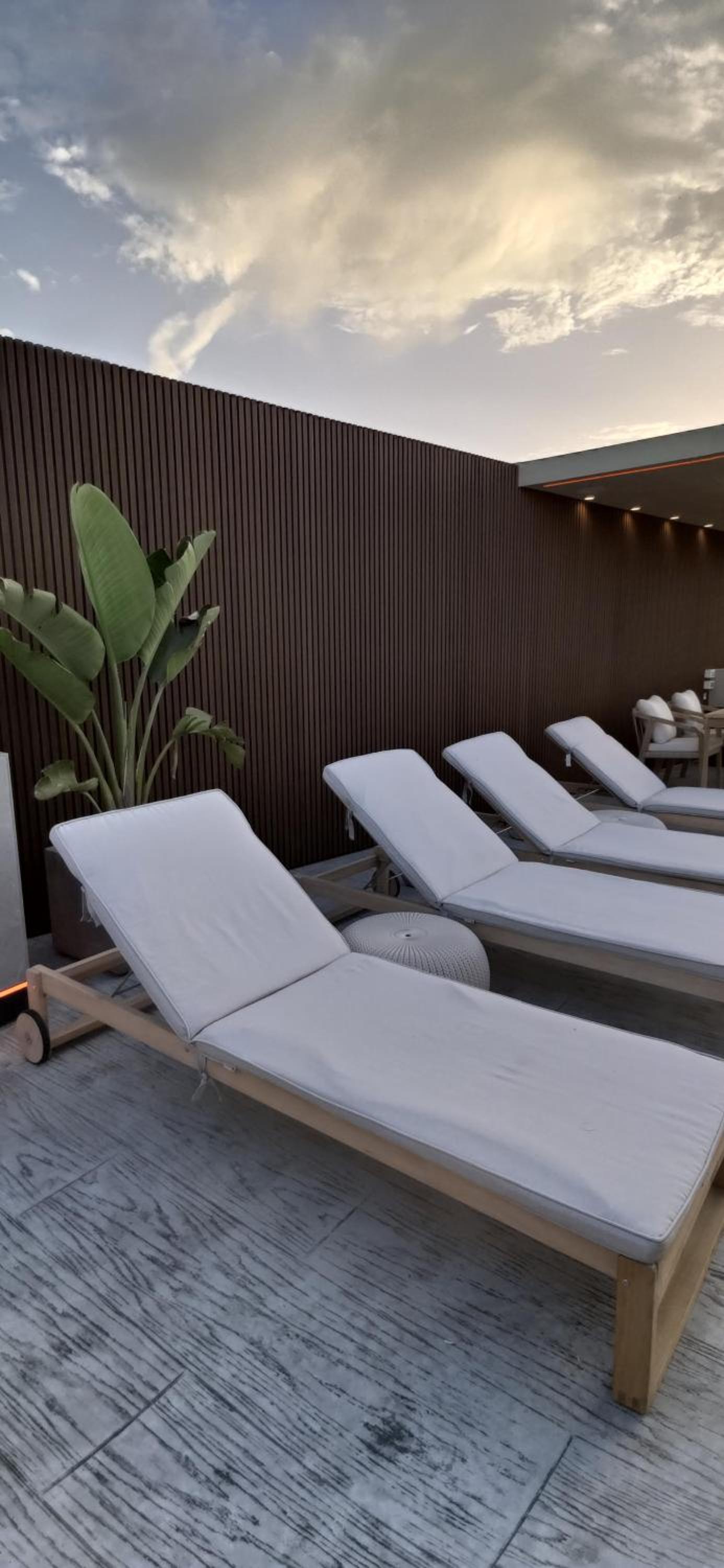 Summertime Signature Suites