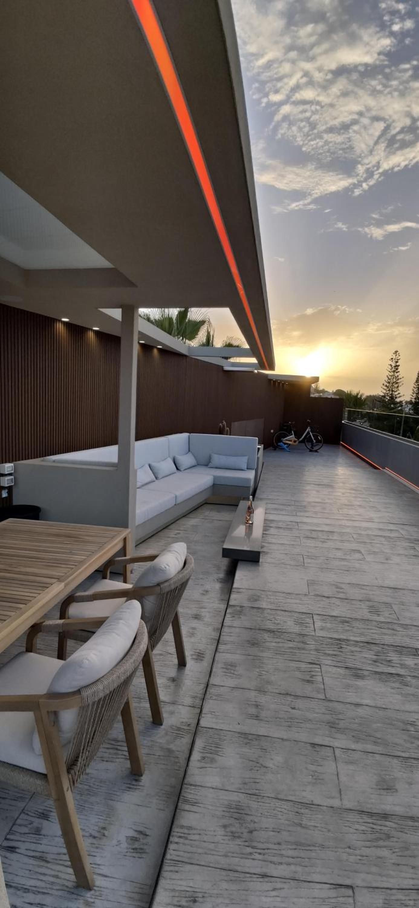 Summertime Signature Suites