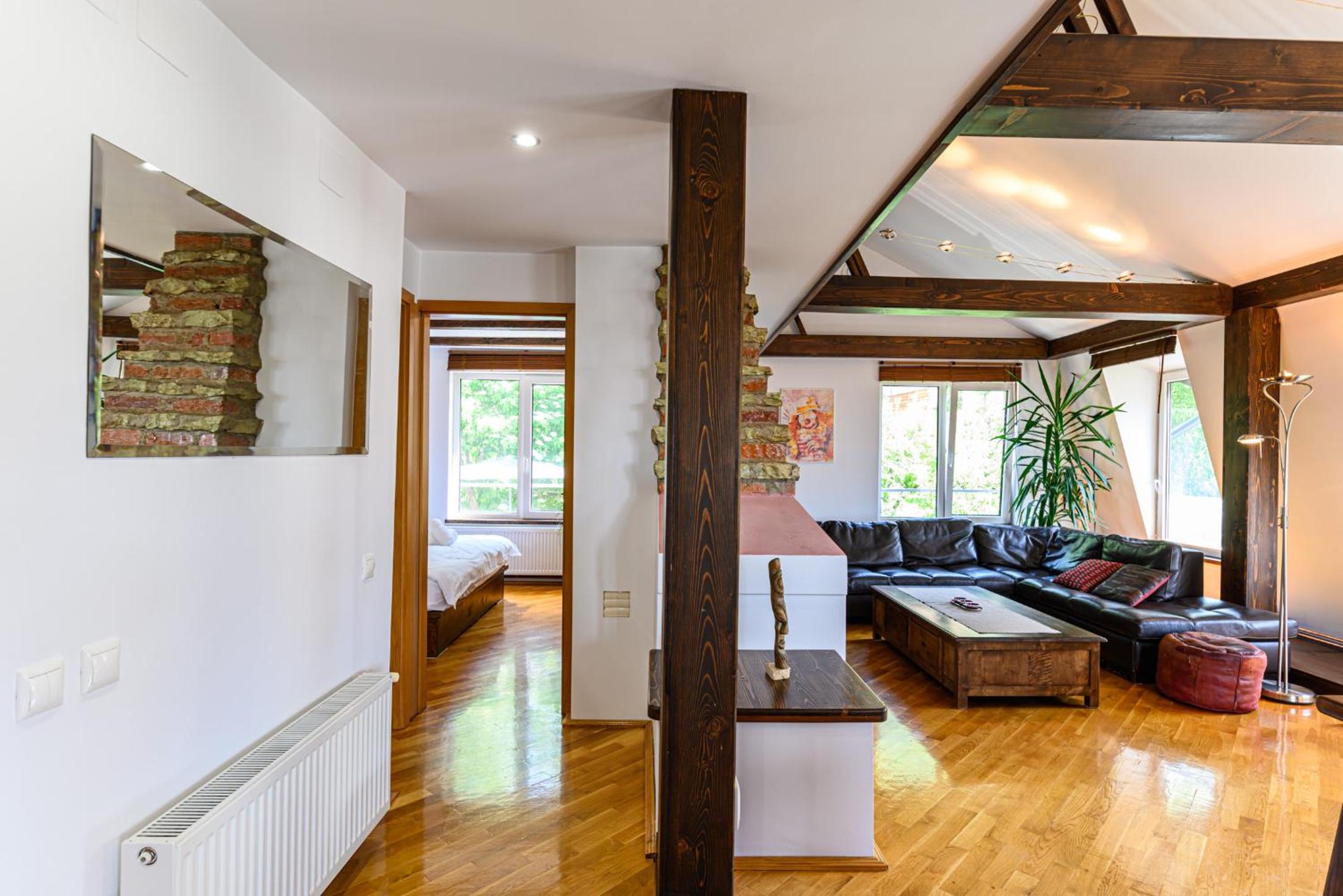 Brasov Central Escape - Rooms & Penthouse