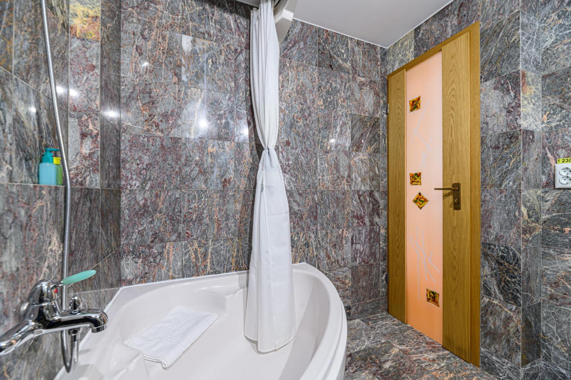 Brasov Central Escape - Rooms & Penthouse