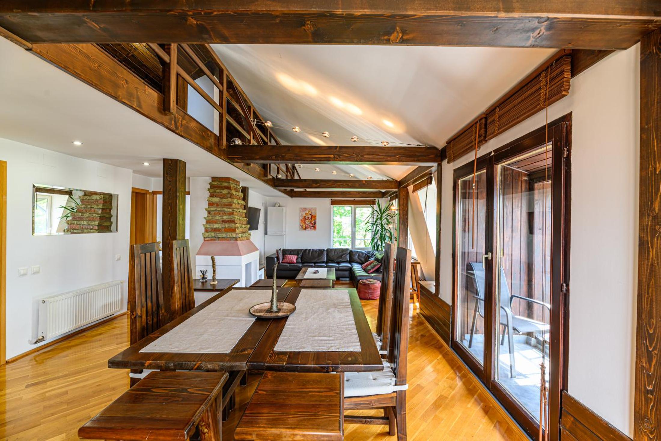 Brasov Central Escape - Rooms & Penthouse