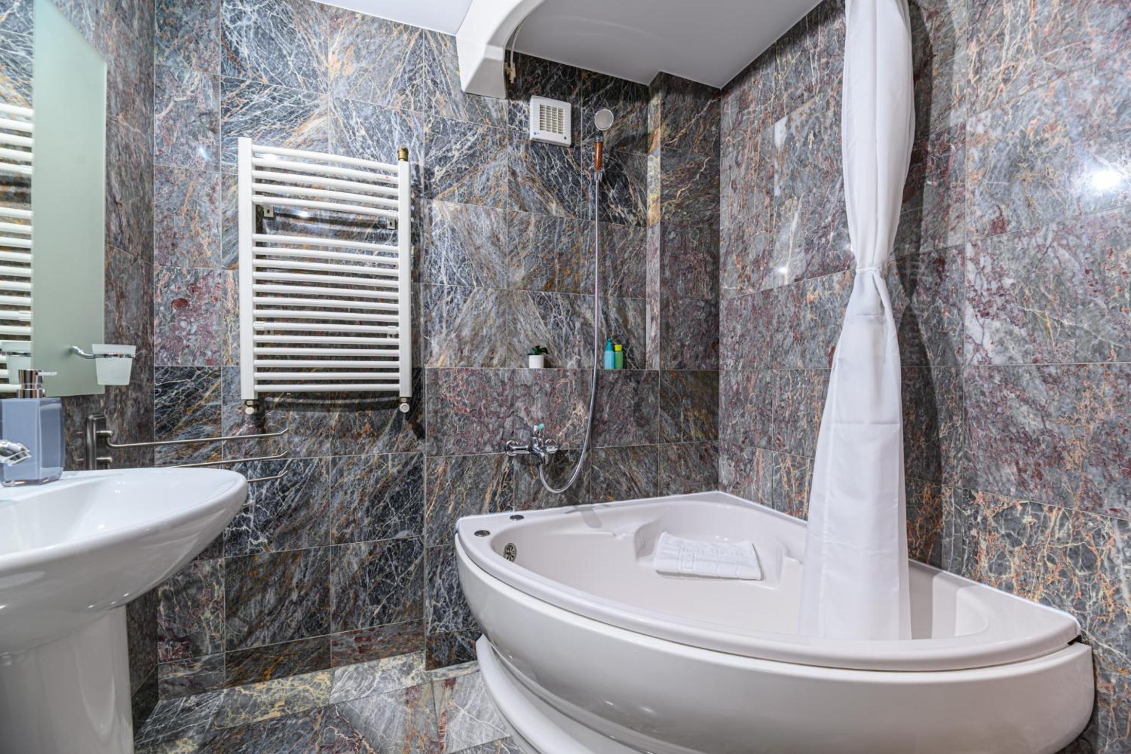 Brasov Central Escape - Rooms & Penthouse