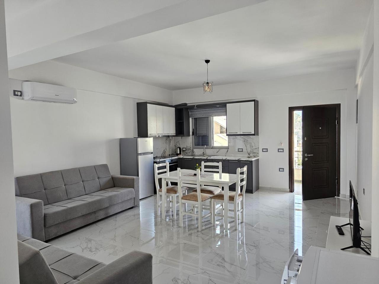 Taku 1 Apartment photo 5