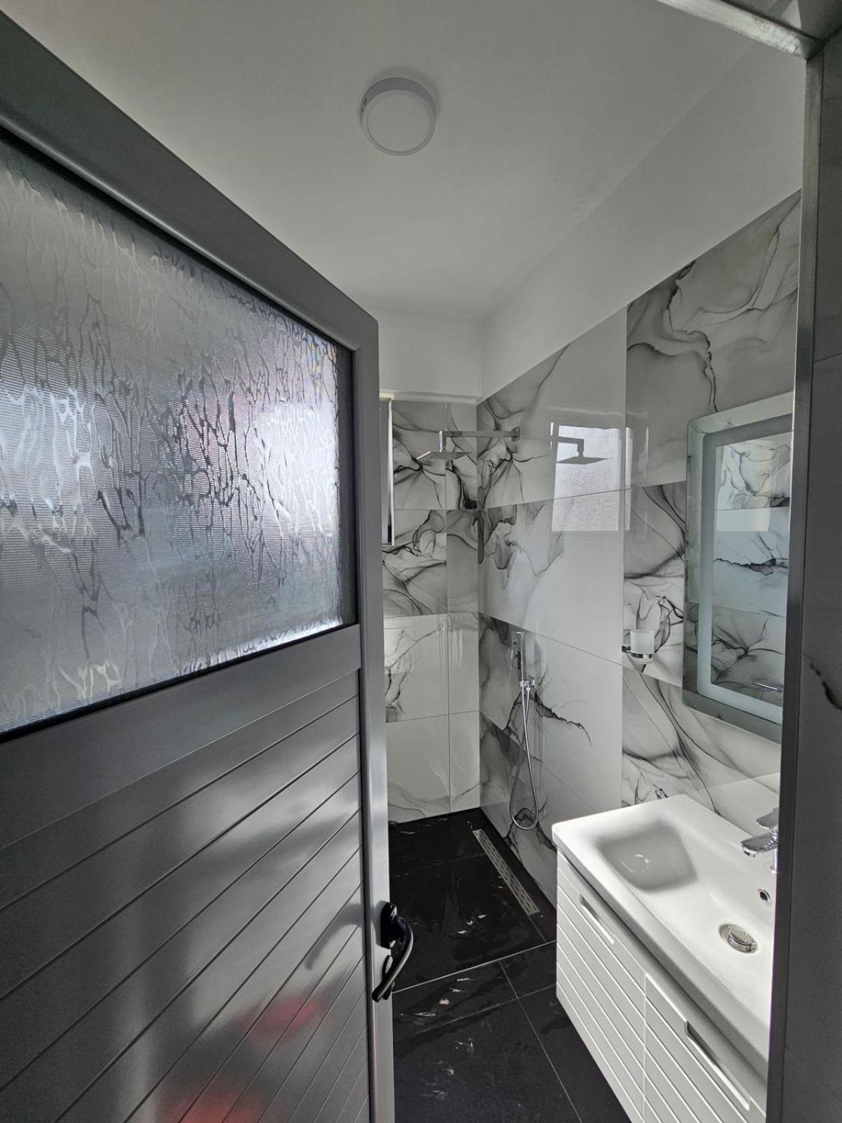 Taku 1 Apartment photo 4