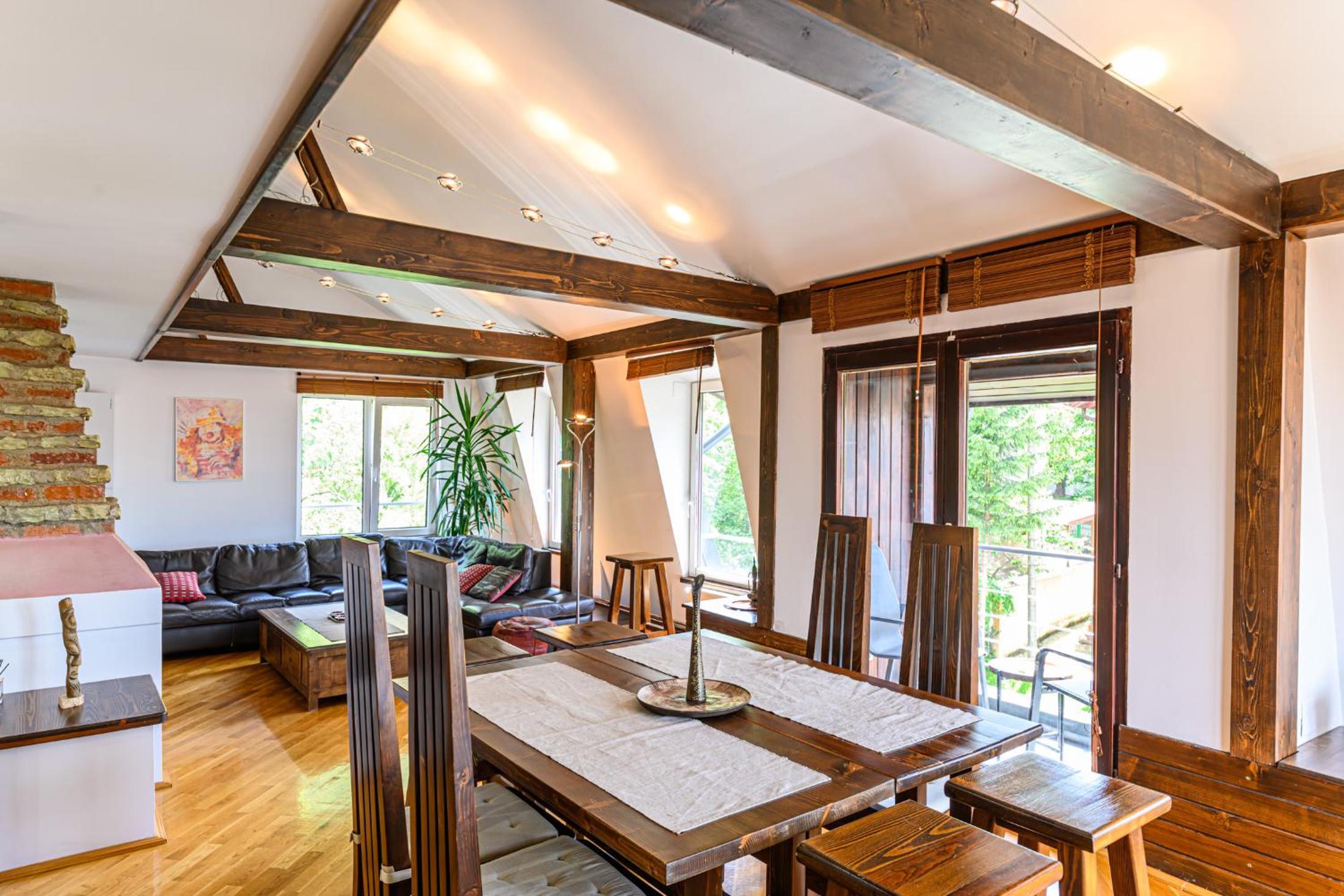 Brasov Central Escape - Rooms & Penthouse