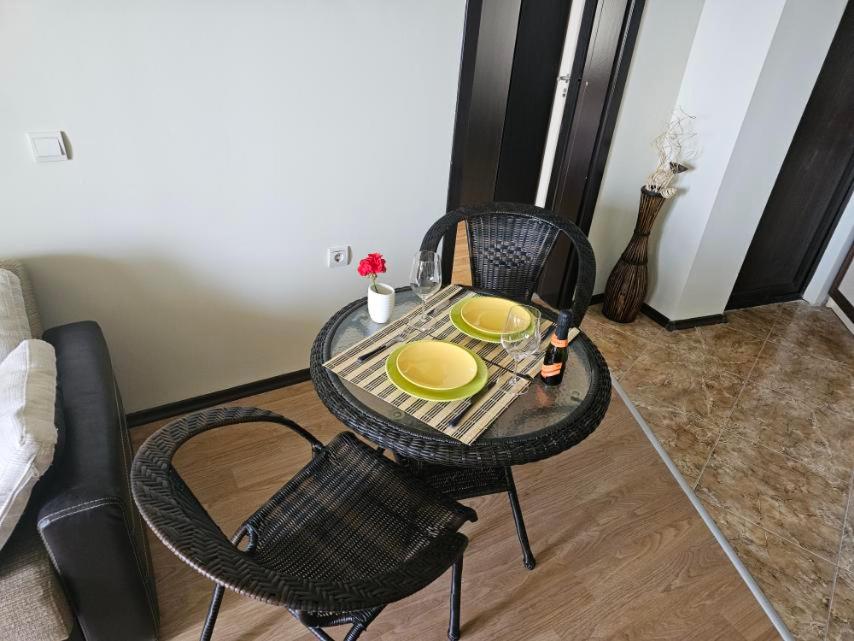 NESTINARKA BEACH SEAVIEW APARTMENT view 5