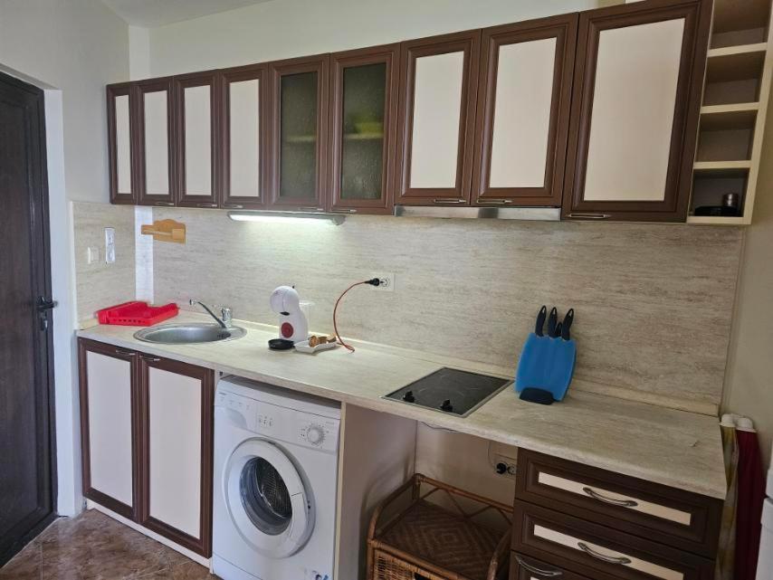 NESTINARKA BEACH SEAVIEW APARTMENT view 3