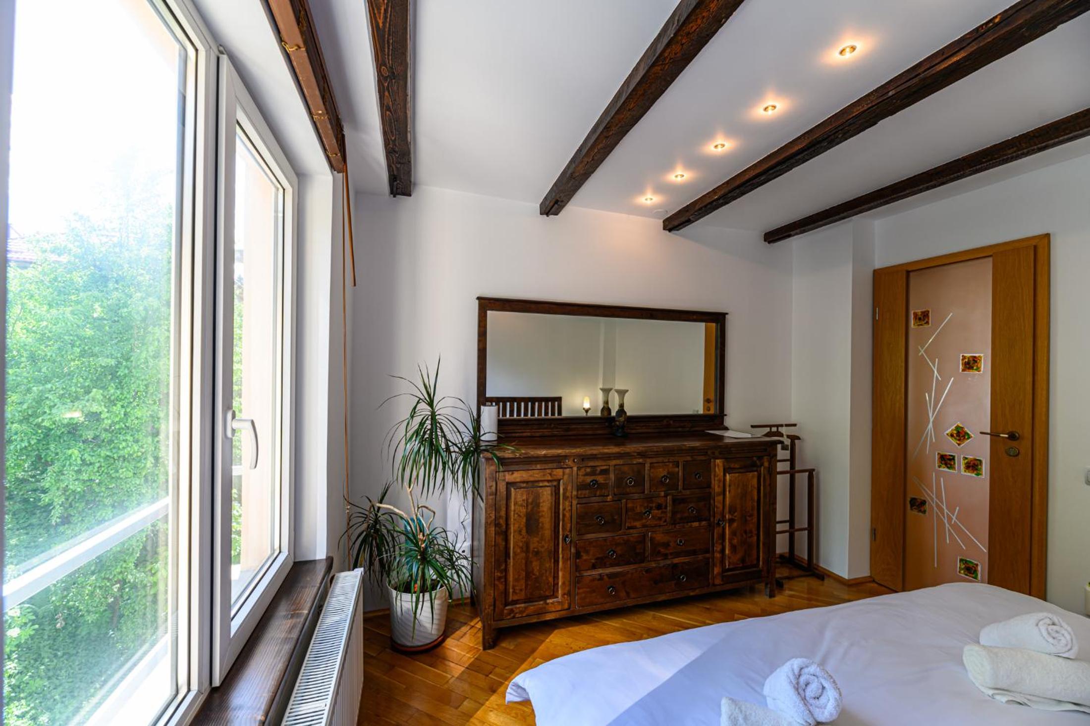 Brasov Central Escape - Rooms & Penthouse