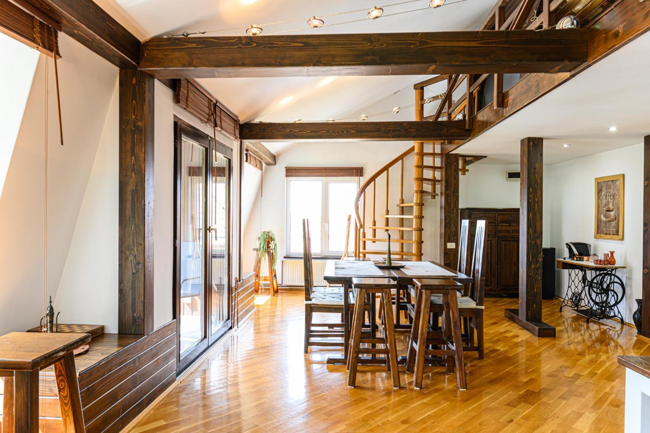 Brasov Central Escape - Rooms & Penthouse