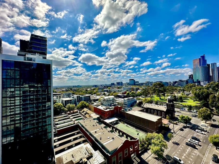 Modern 1BR West Melbourne Gateway