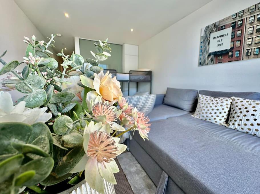 Modern 1BR West Melbourne Gateway