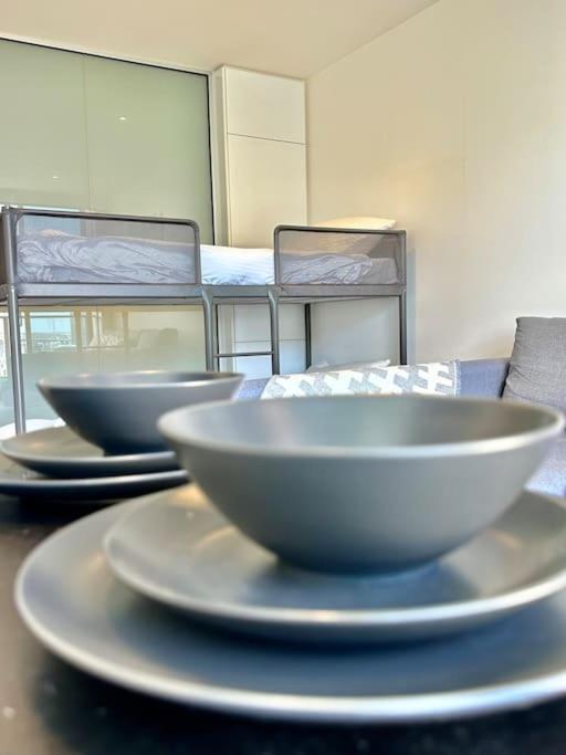 Modern 1BR West Melbourne Gateway