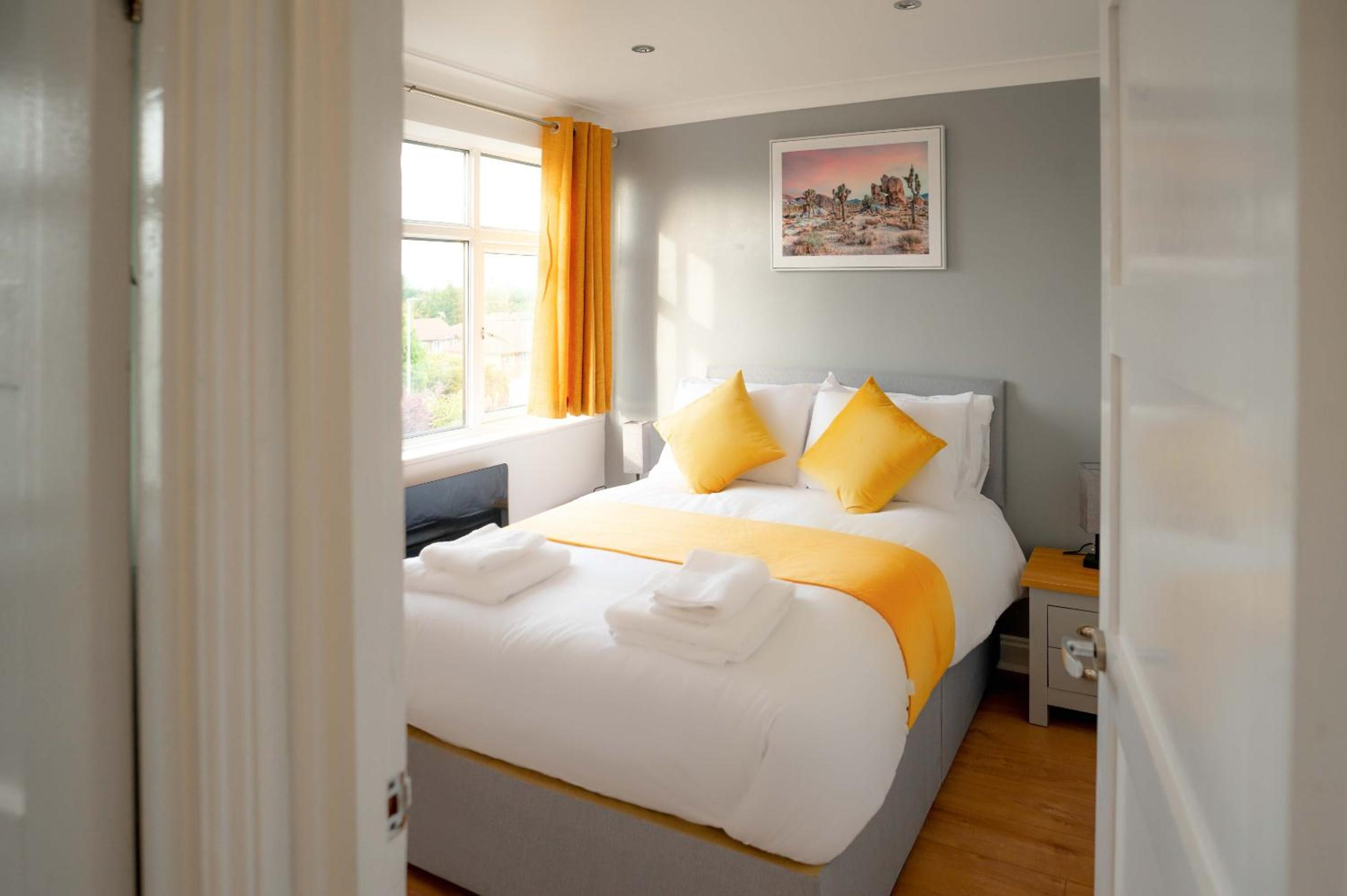 Luxury 3-Bedrooms House With Parking view 2