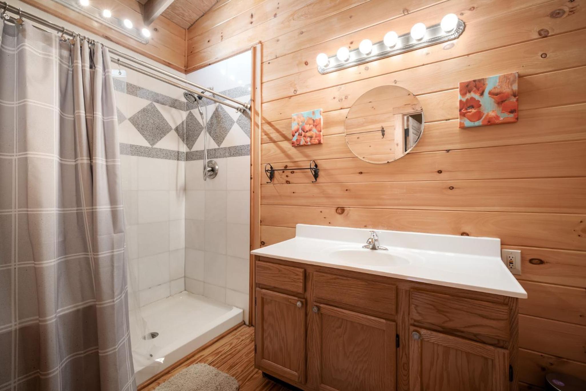 Hot Tub, Firepit, Grill, Wifi near Golf & Hiking view 4