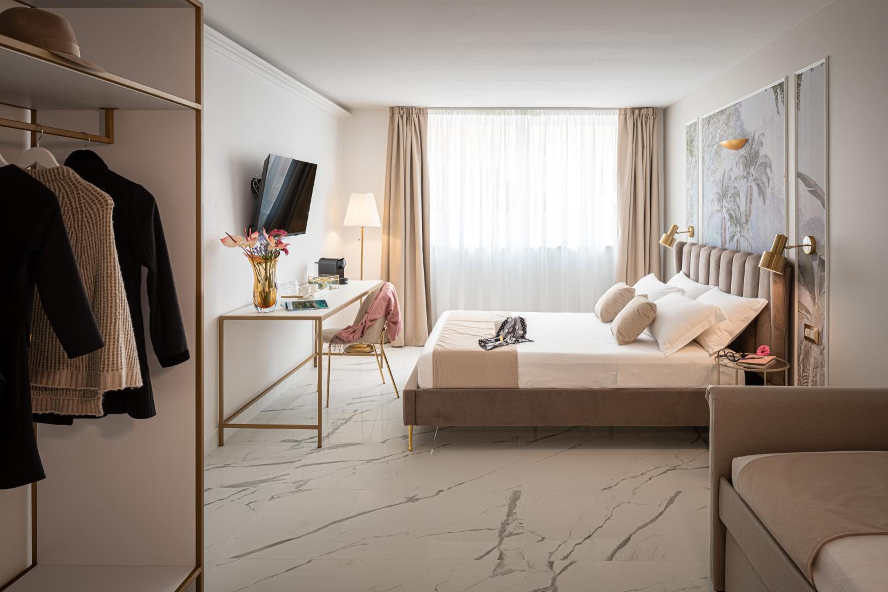 hotel room