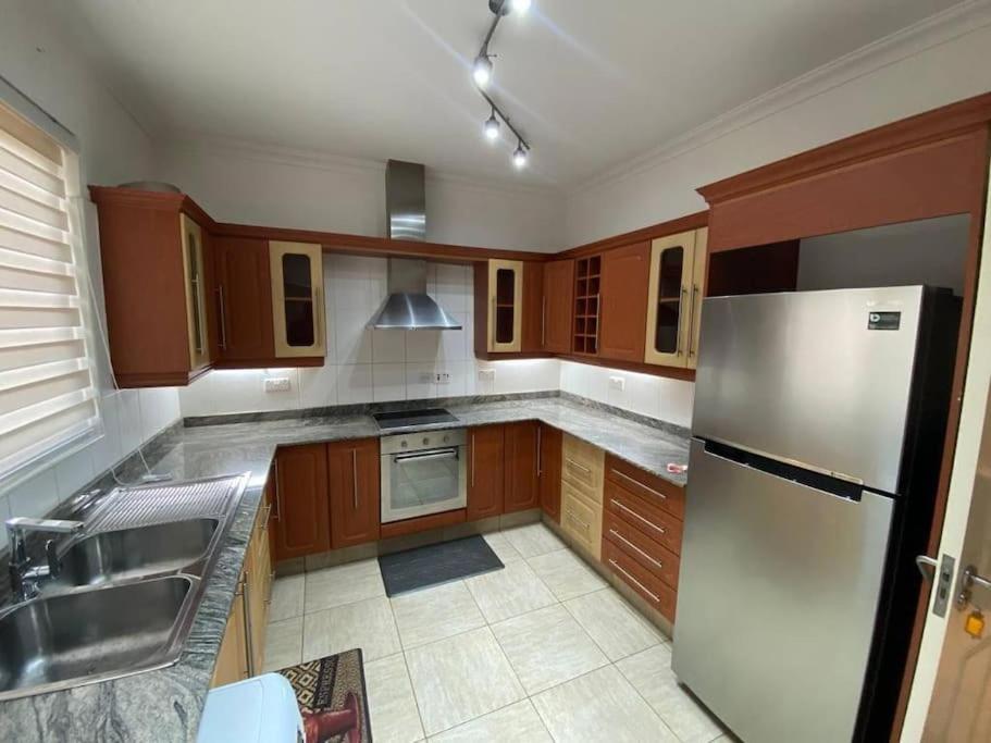 Hanson 3 bedroom furnished