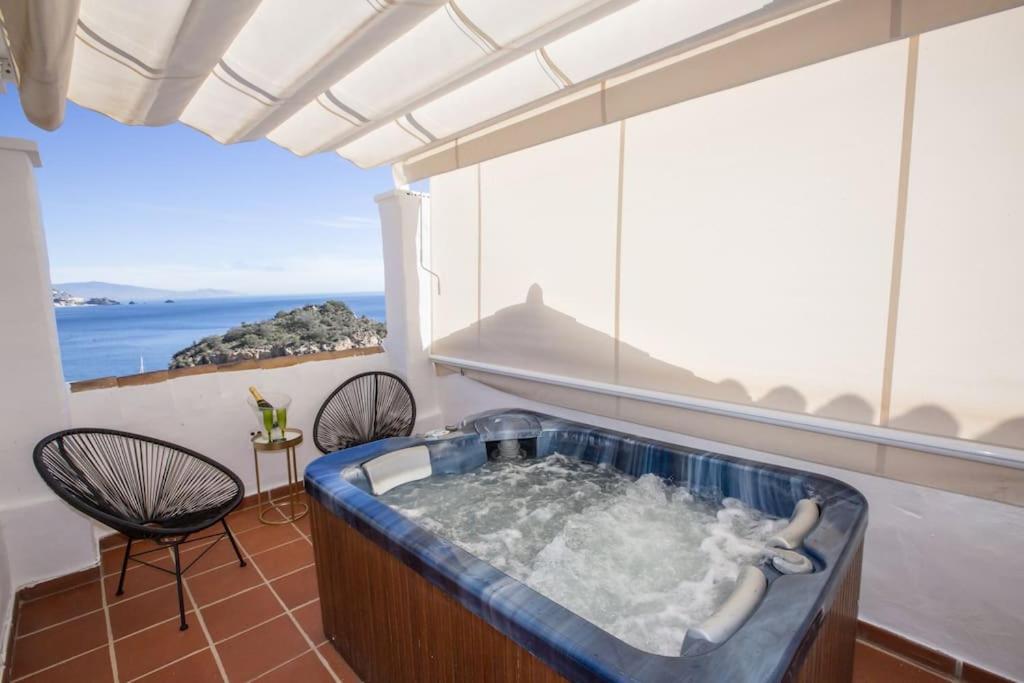 Precioso adosado con jacuzzi en Marina del Este