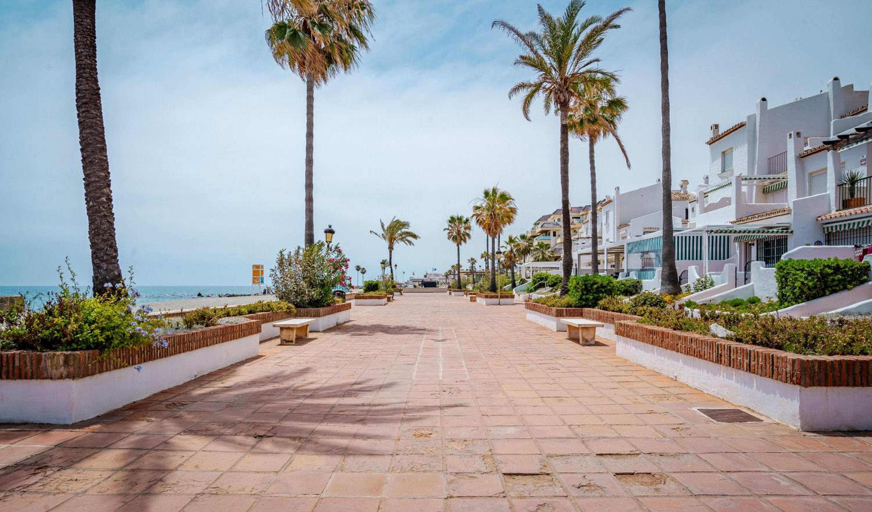 30 Beachhouse 15m beach sea Duquesa Manilva Andalucia view 4
