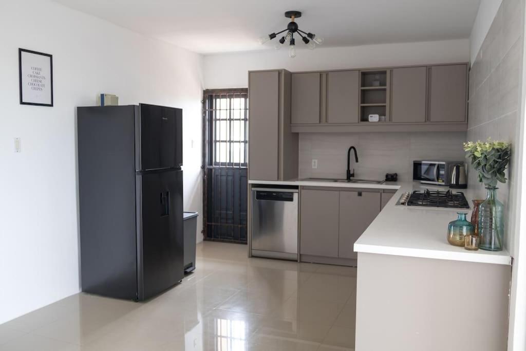 NEW!!! Villa Valdi View near Jan Thiel