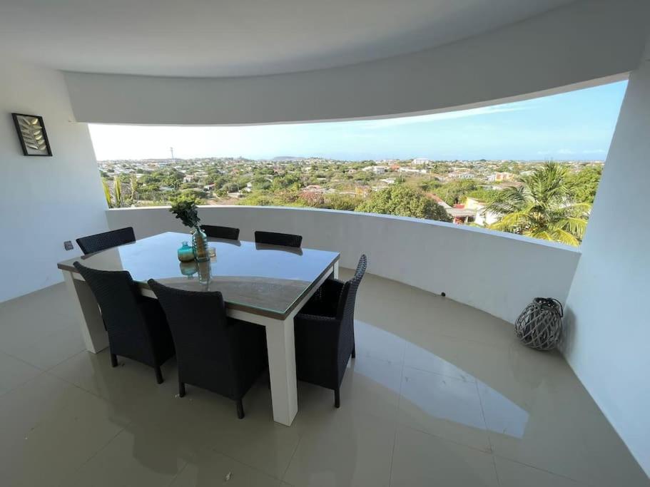 NEW!!! Villa Valdi View near Jan Thiel